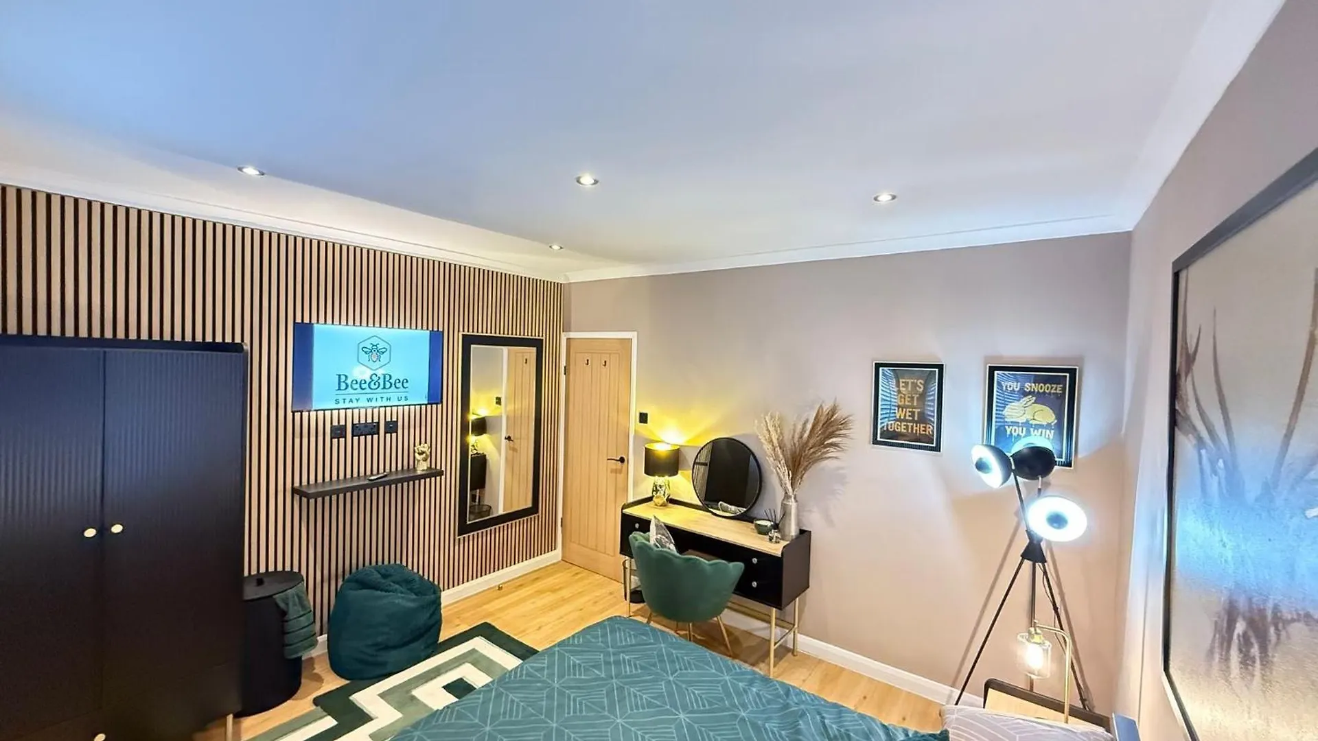 Prázdninový dům Modern House Sleeps 6 *