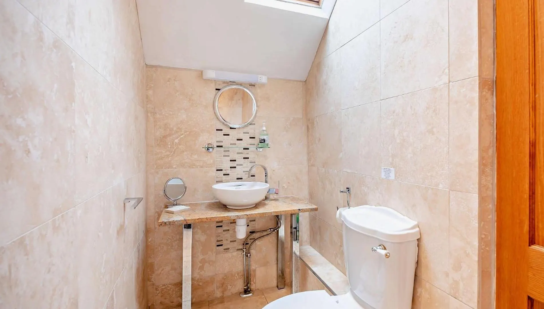 Holiday home 2 Bed In Sz135 *