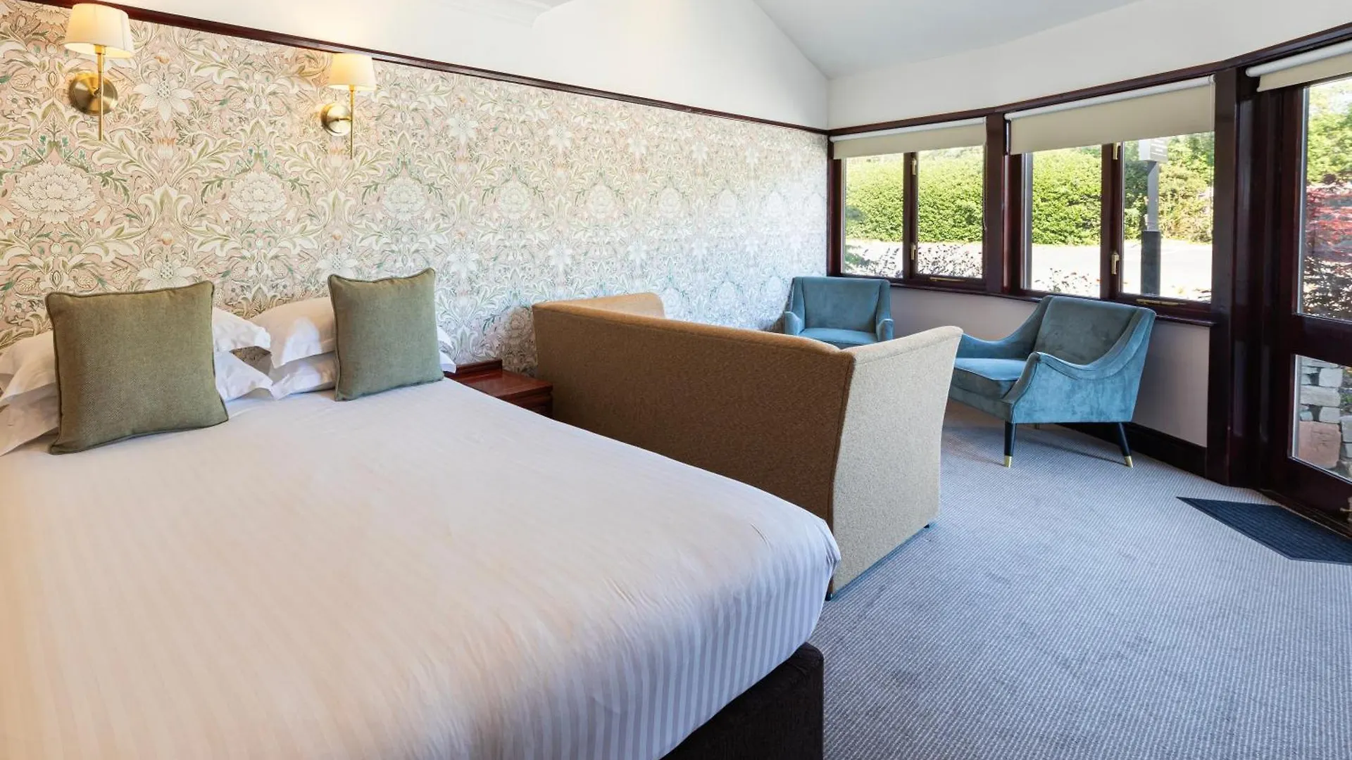 Hotel District Castle 4*