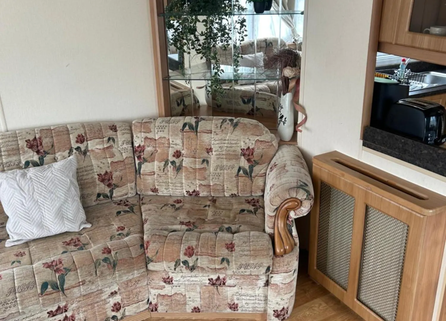 Apartmán West Lakes Affordable Caravan *