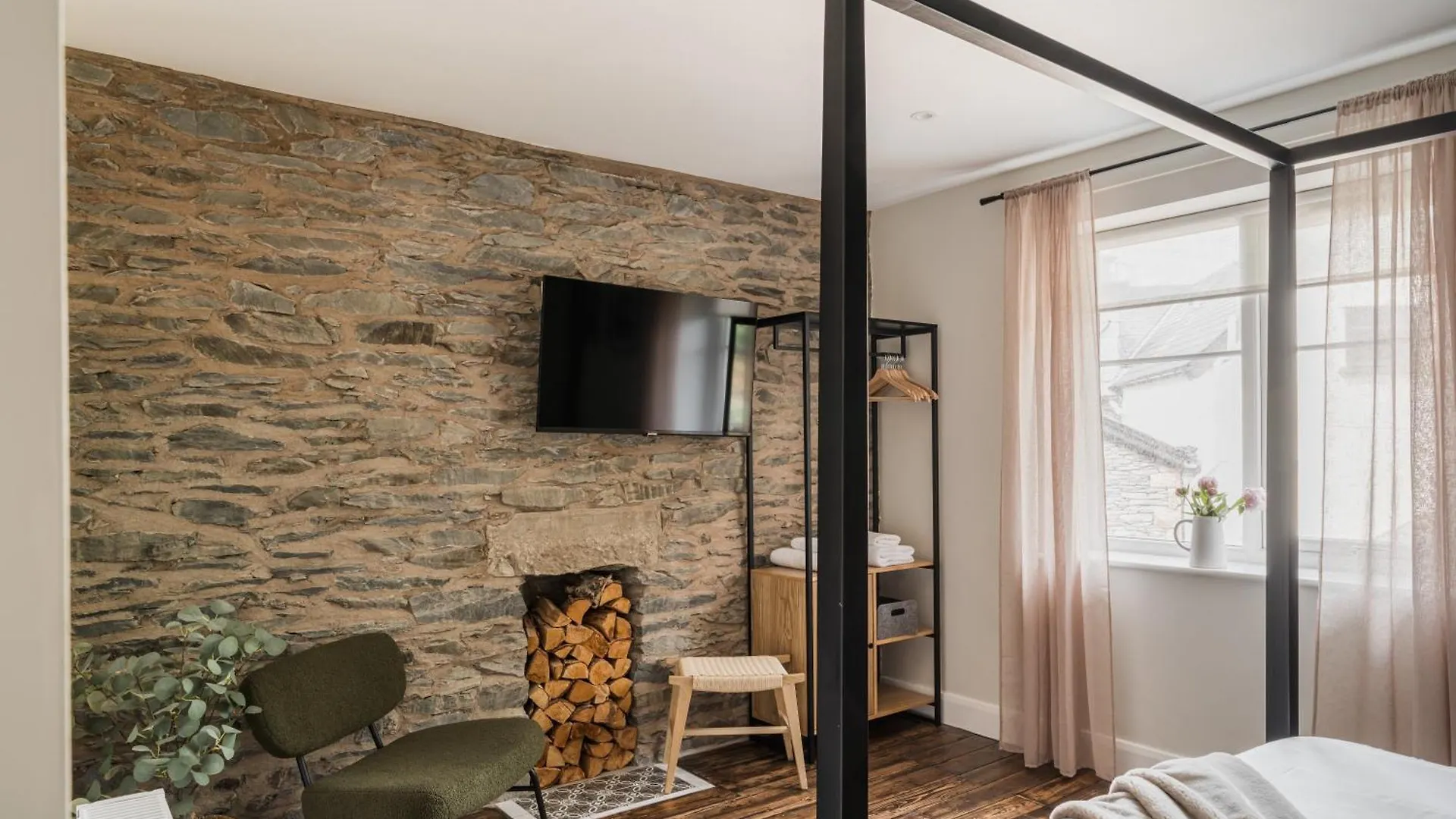 Ferry View Cottage, 3 Bed En-suite, Hot Tub