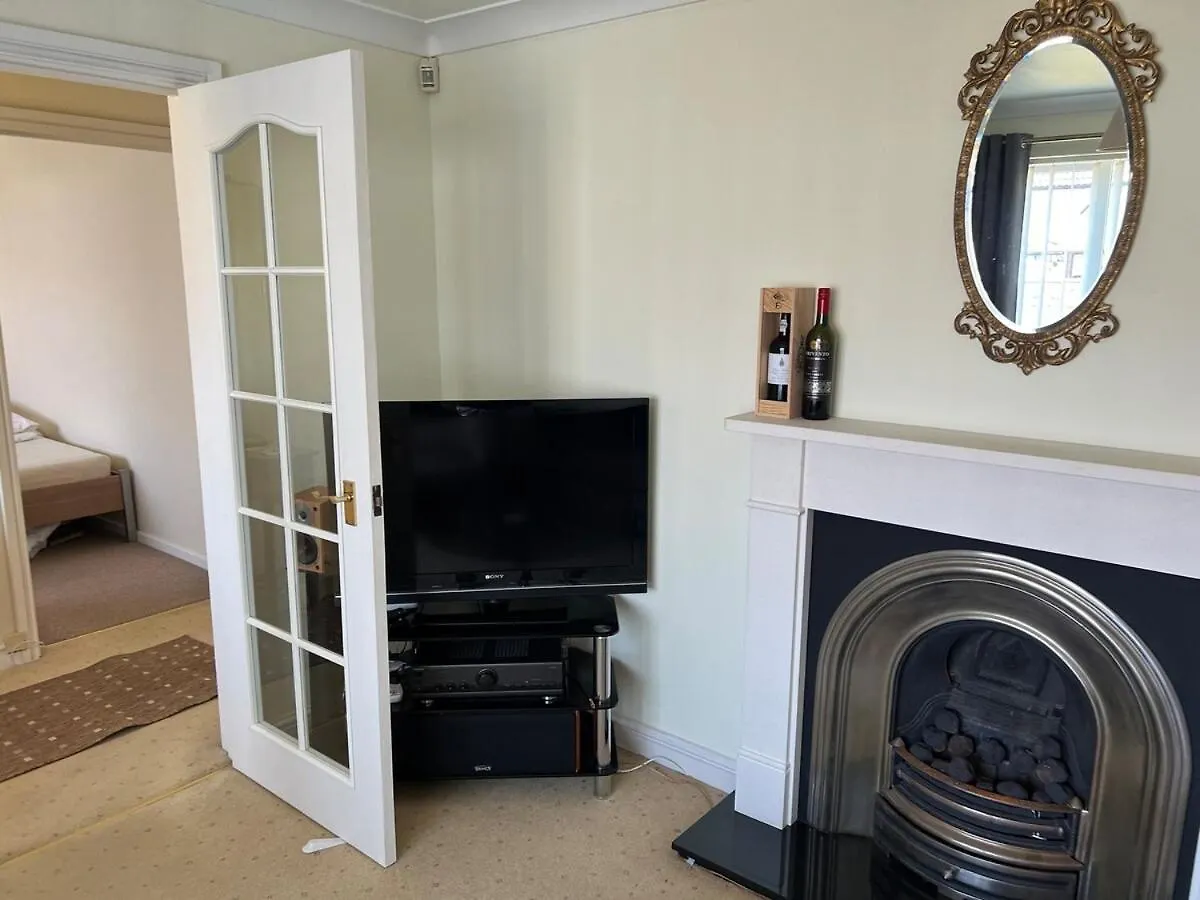 2 Bedroom District