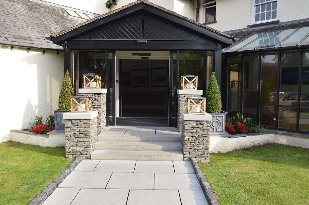Lakes & 5* Bowness-on-Windermere