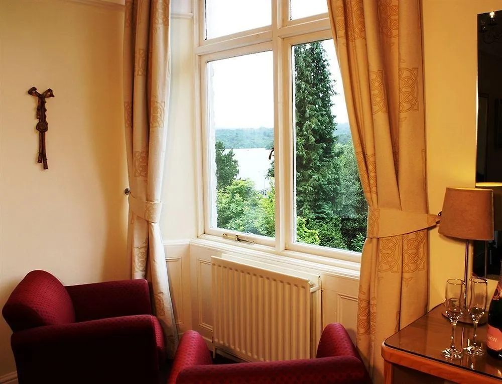Lakehouse At The Waterhead
