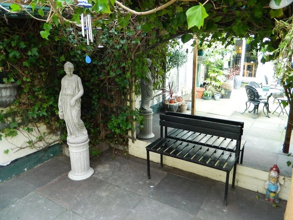 ゲストハウス Abbey Court カーライル