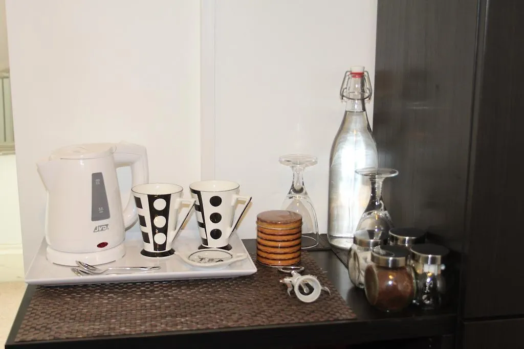 The Lakes Bed and Breakfast 2*