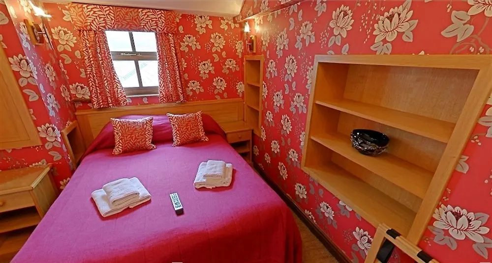 Мини-отель The Sun Boutique And Lounge 4*