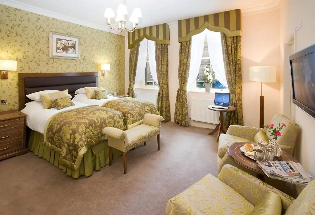 The George Hotel