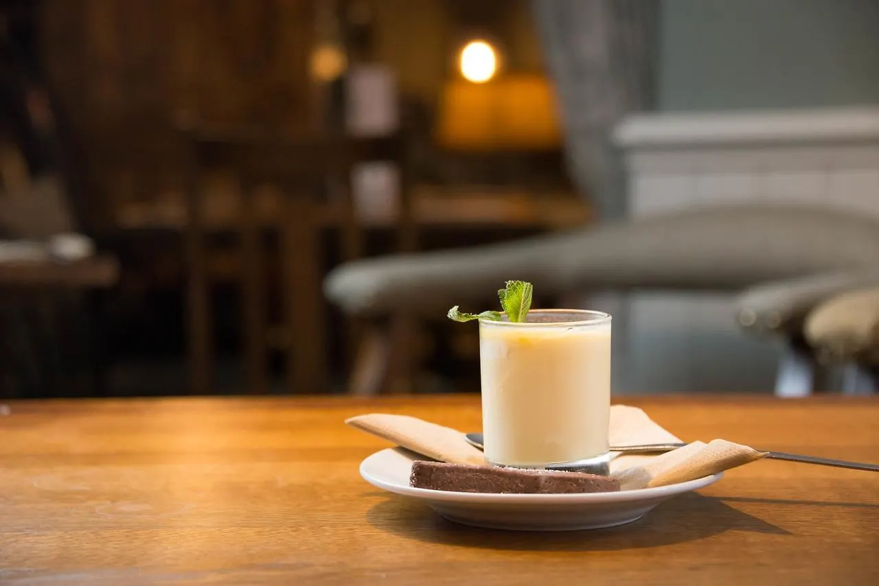 The Horse And Farrier And The Salutation Keswick Inn 3*