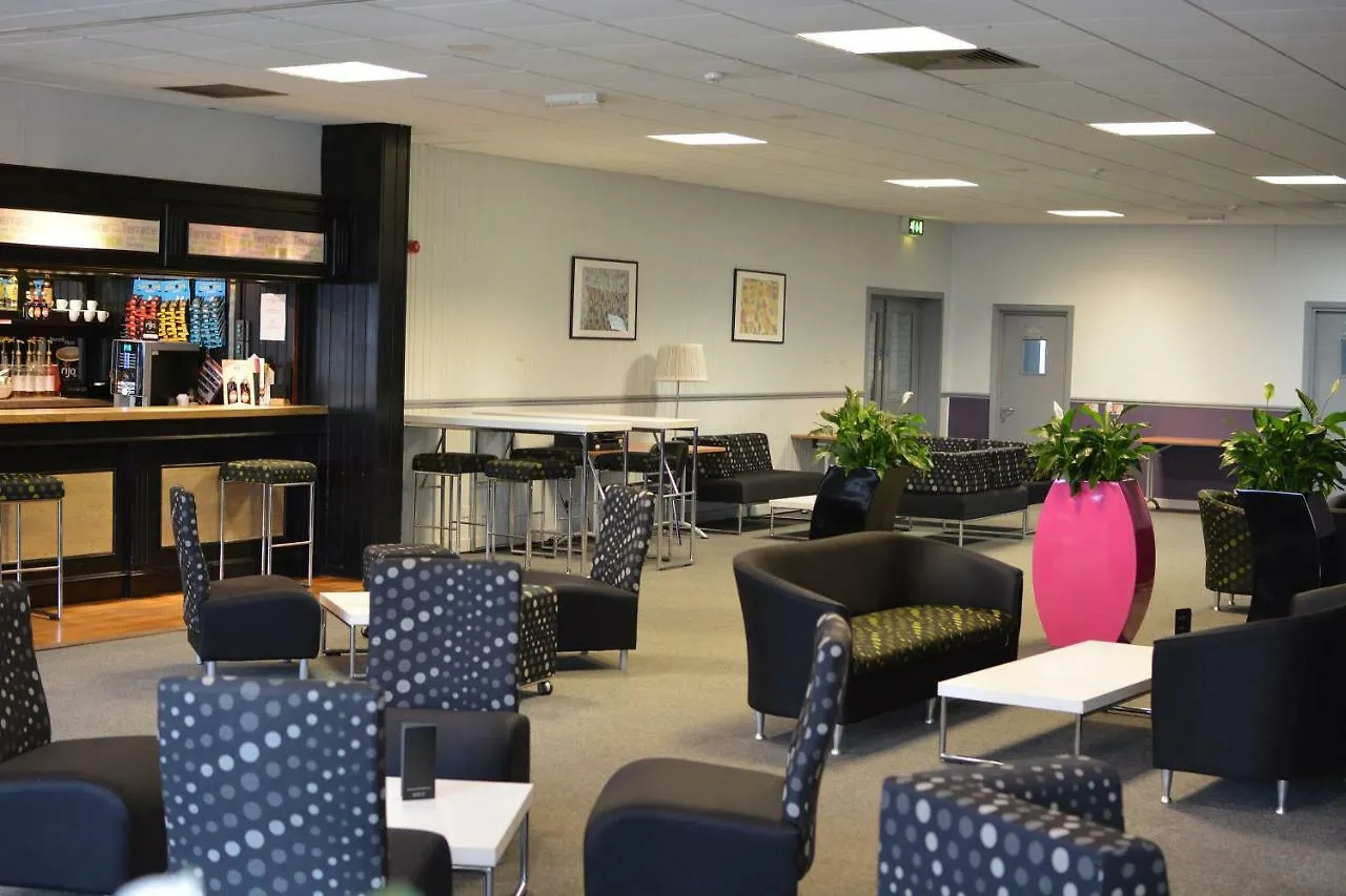Summergrove Halls Hotel