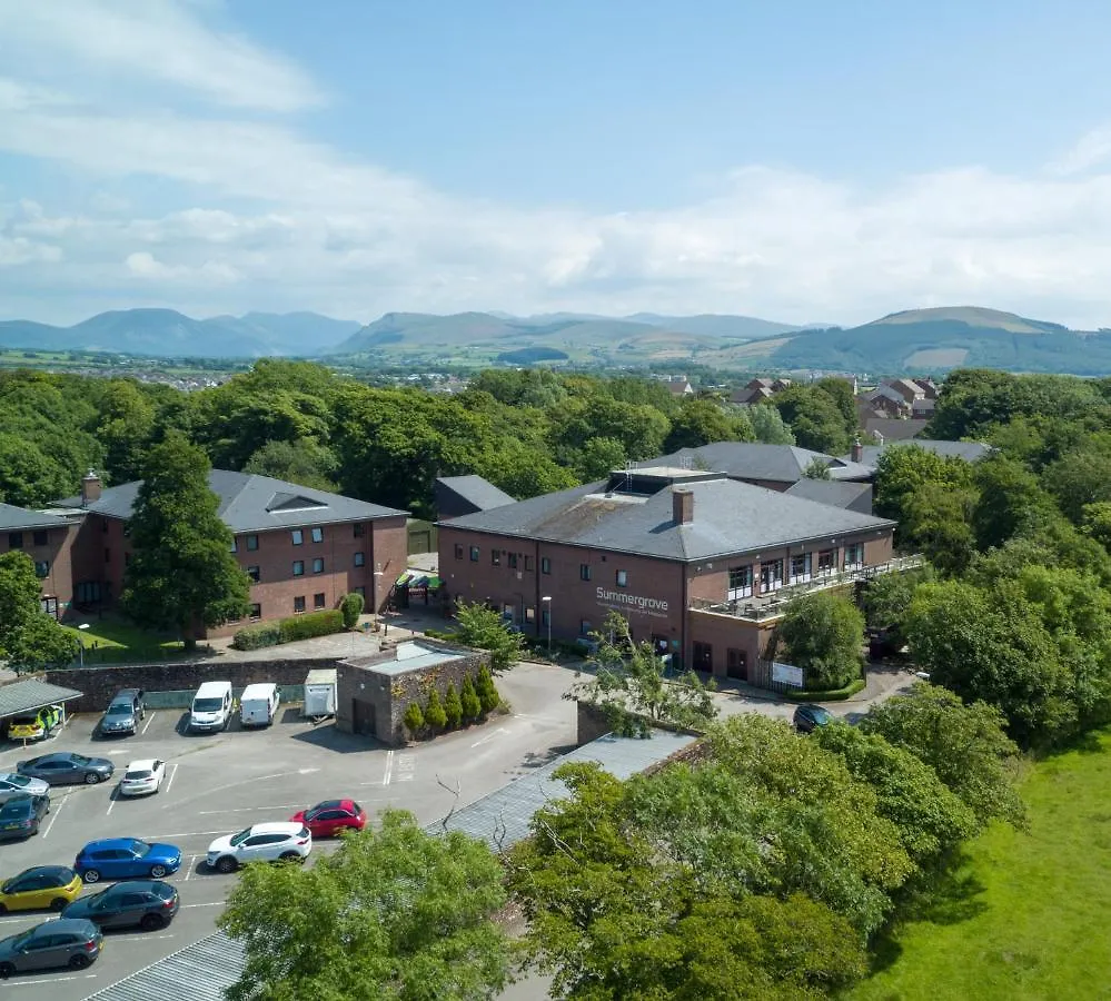 Hotel Summergrove Halls