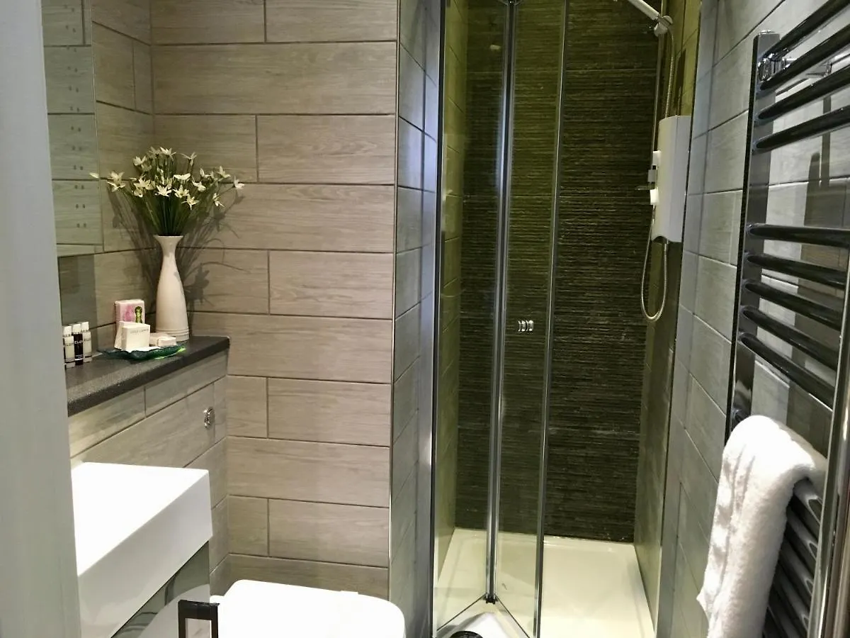 Bed & Breakfast Cartref 4*