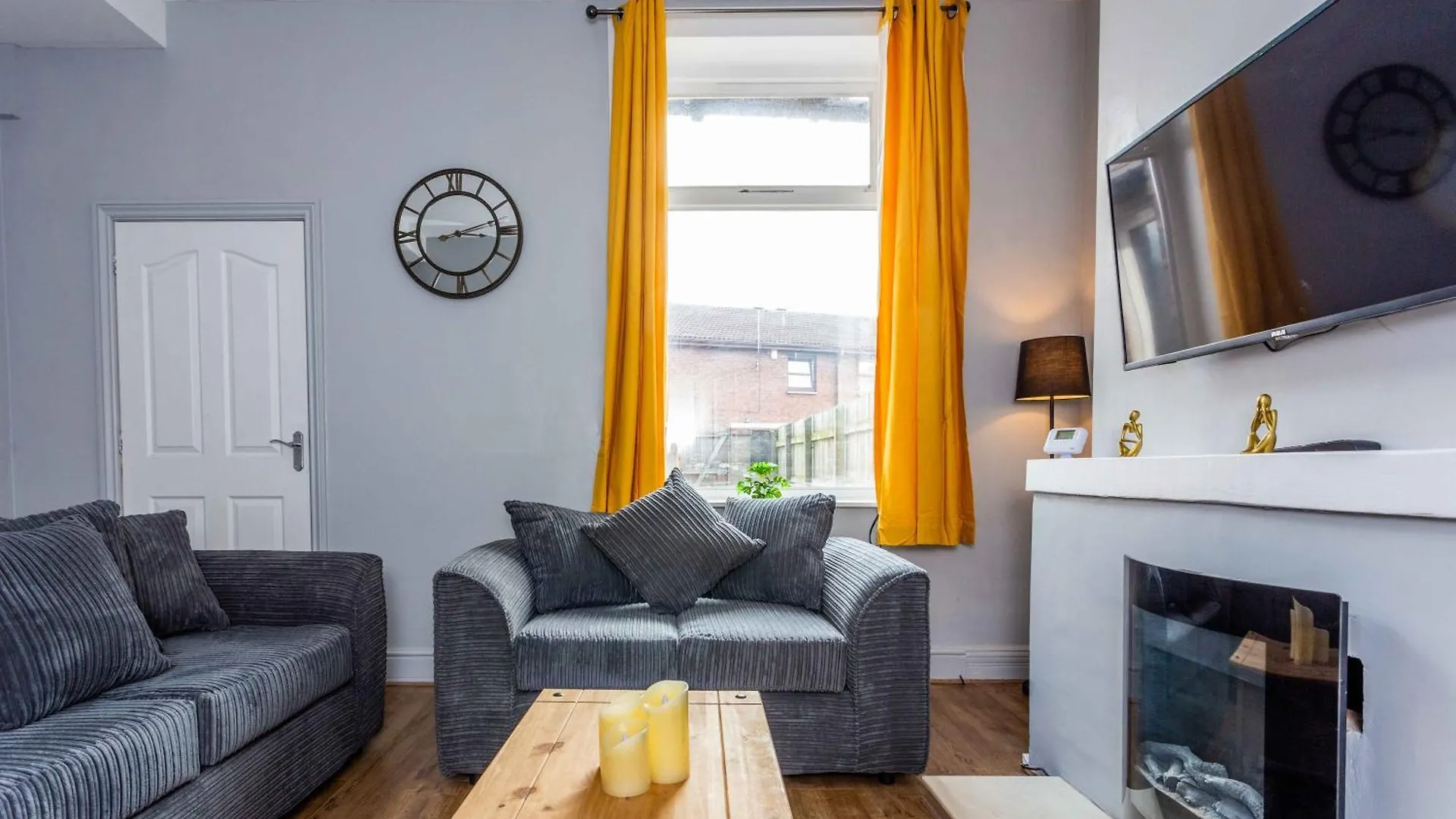 Spectacular House With Patio In Carlisle Apartment *