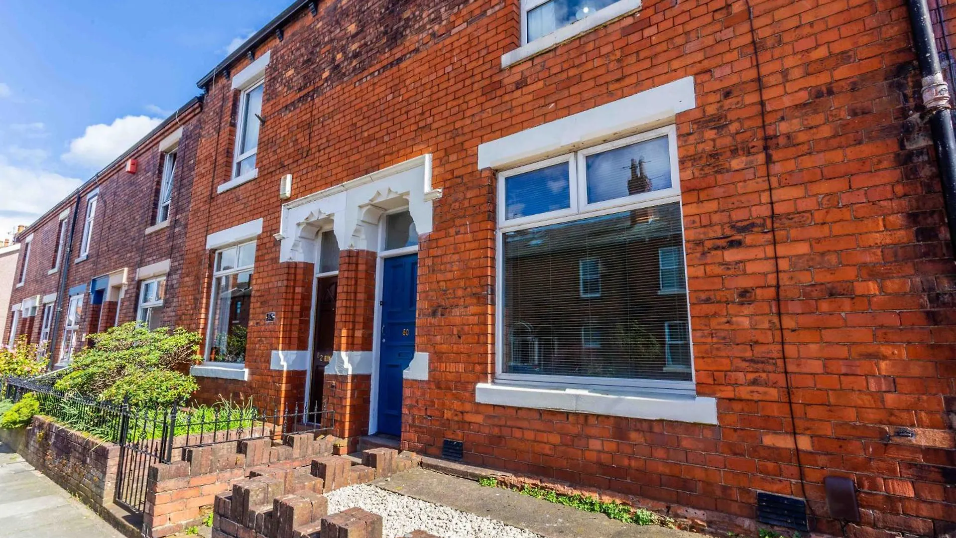 Spectacular House With Patio In Carlisle