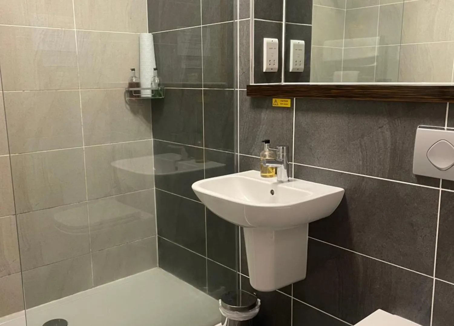 The Chetwynde - Self Check In Hmo Hotel *