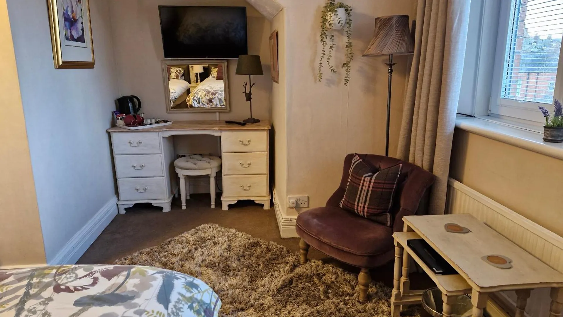Warwick Guest house 3*