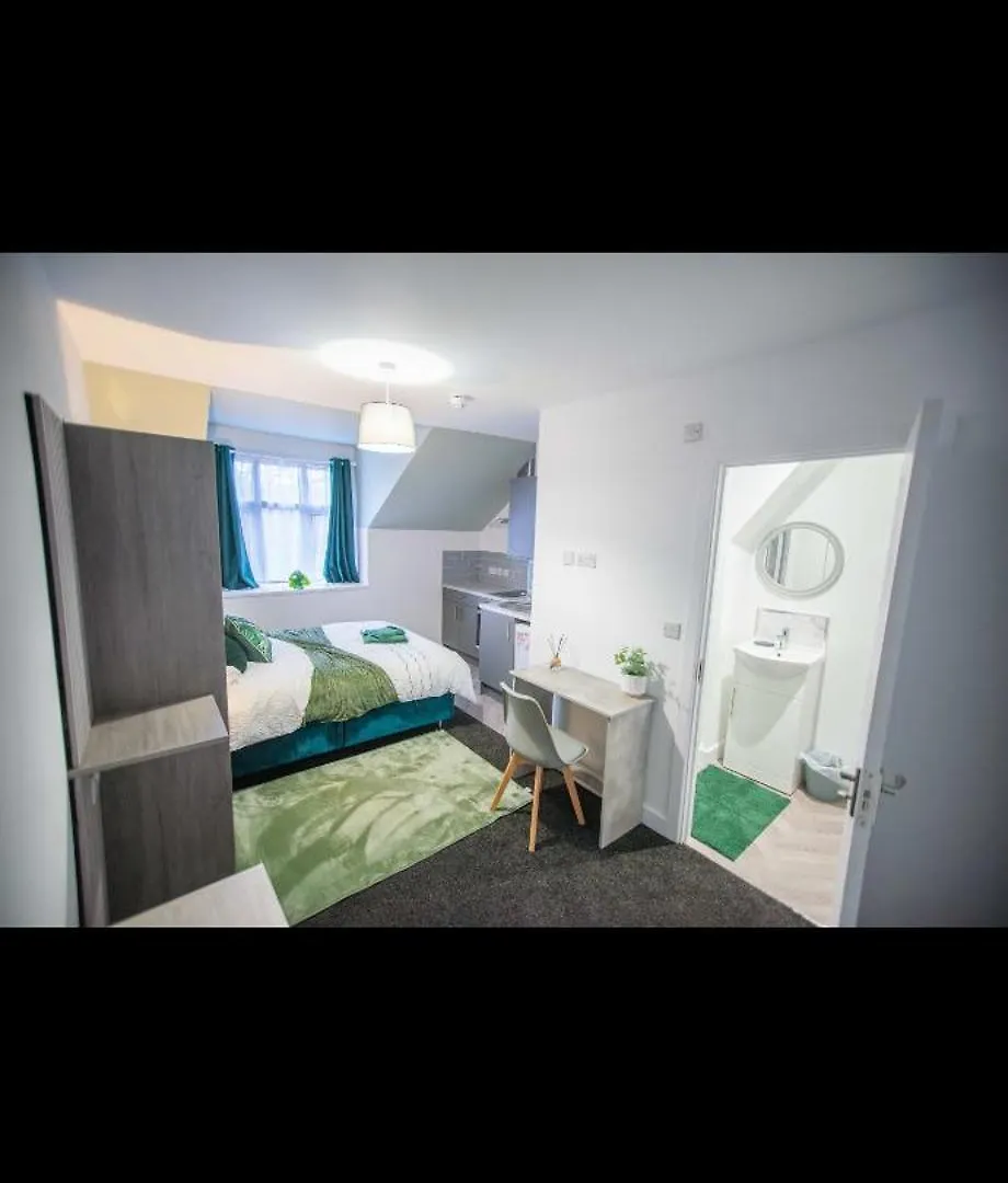 Warwick Spaces Aparthotel