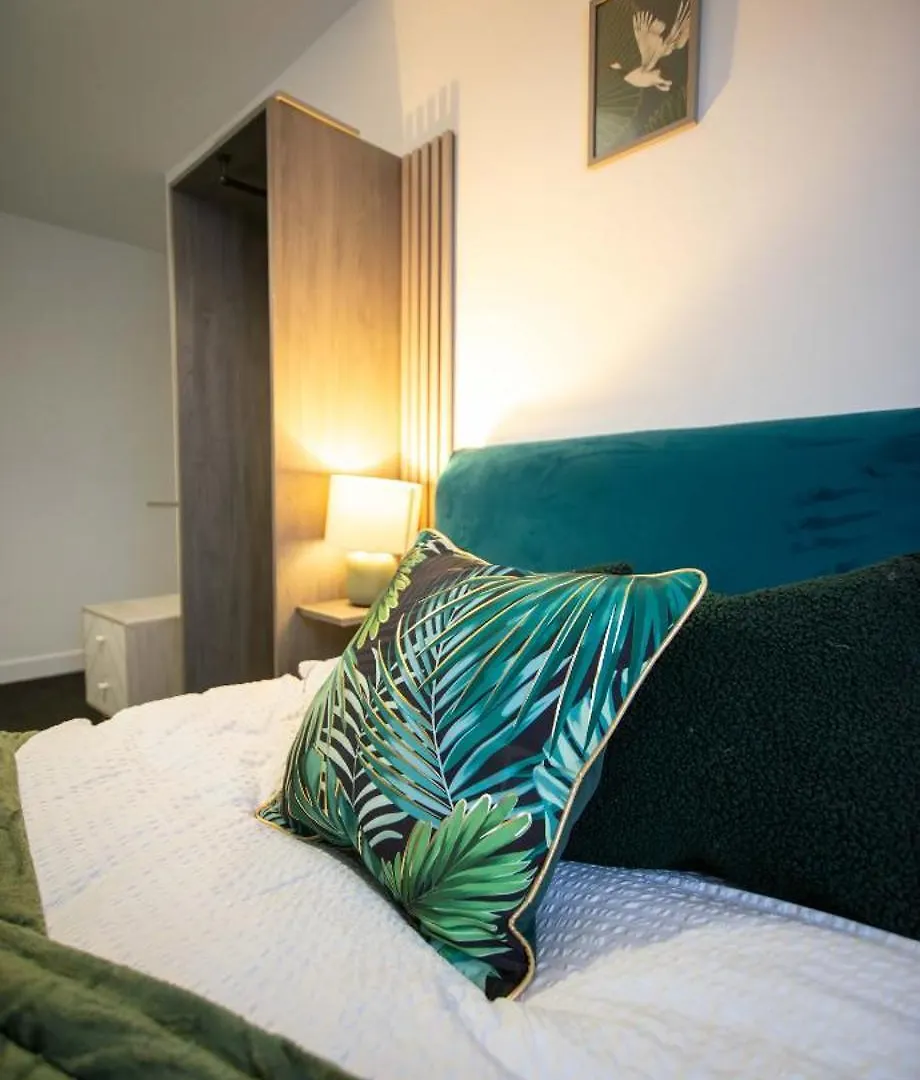 Aparthotel Warwick Spaces *