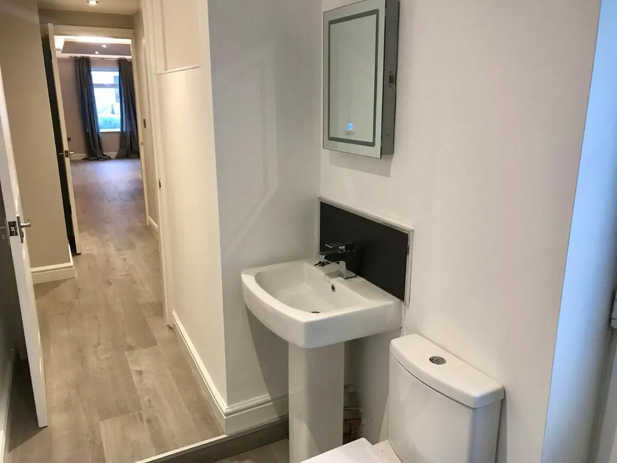 Centre Stylish 1 Bed Flat 아파트 *