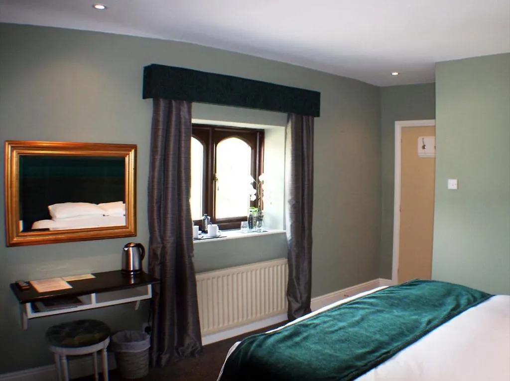 The Golden Fleece 4*