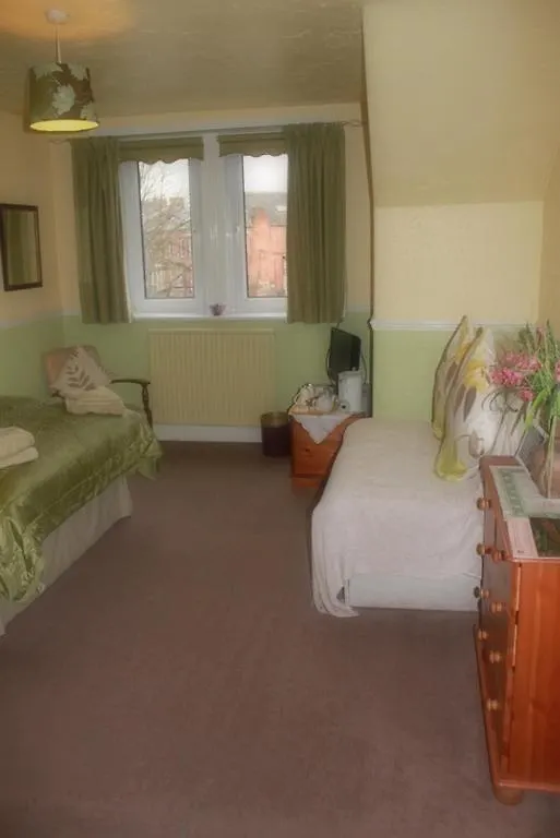 Warwick Guest house 3*