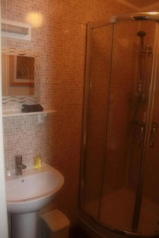 Warwick Guest house