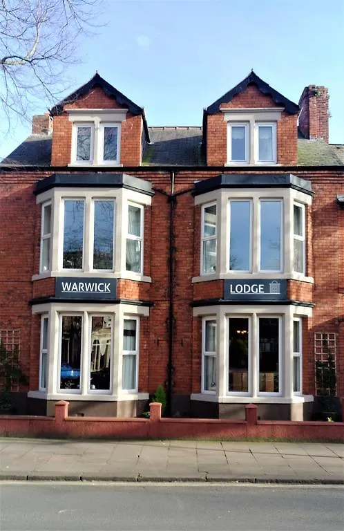 Warwick 3* Carlisle (Cumbria)