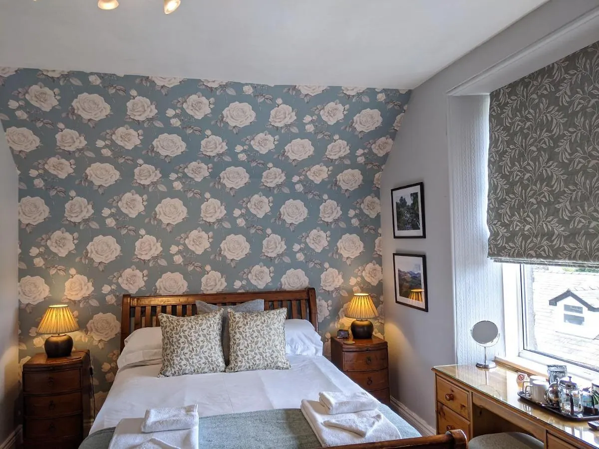 1 Park Road 4* Windermere