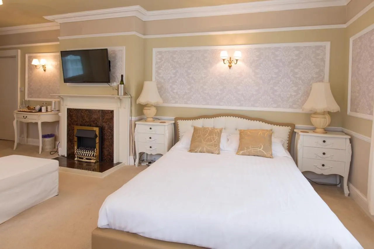 Rydal Lodge *