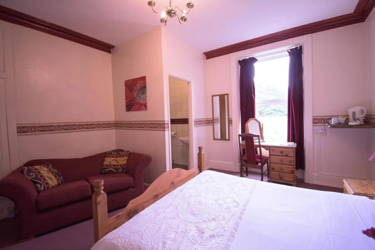 Hotel Pinegrove 3*