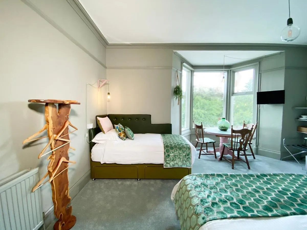 Sundial Guest house *
