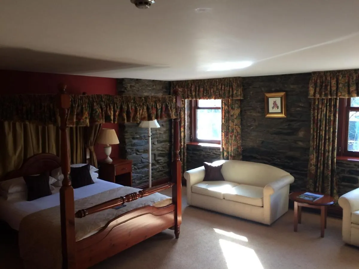 Hotel Whitewater &