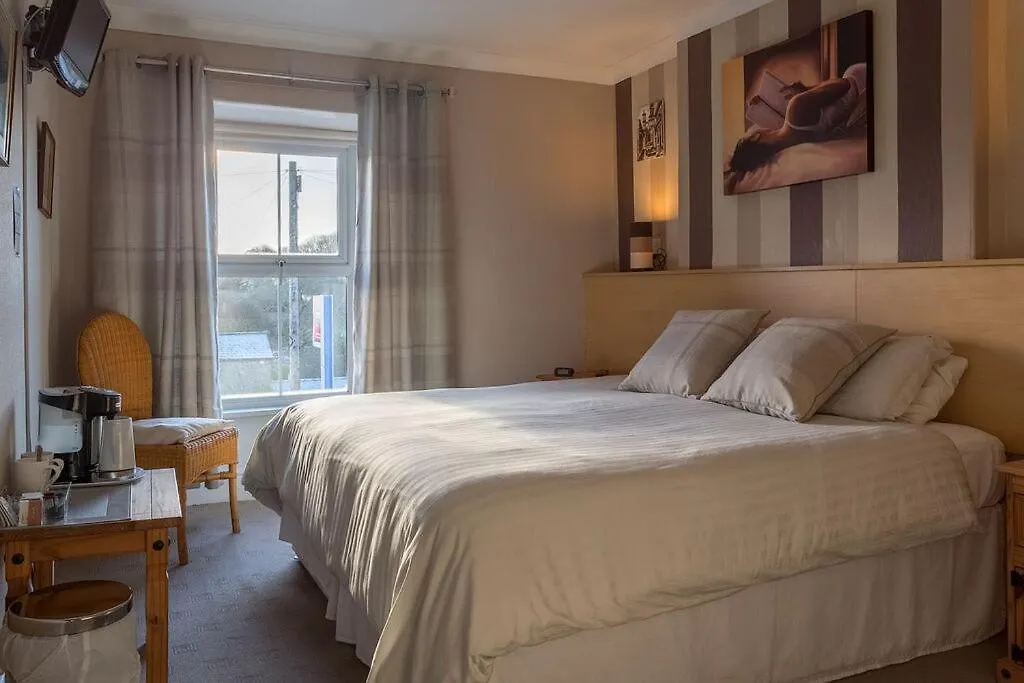 The Stork Hotel 2*