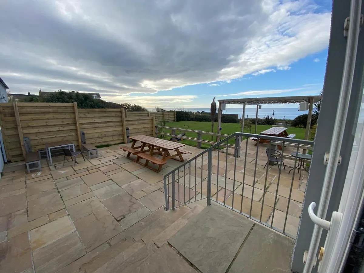 Bed & Breakfast Calder House 3*