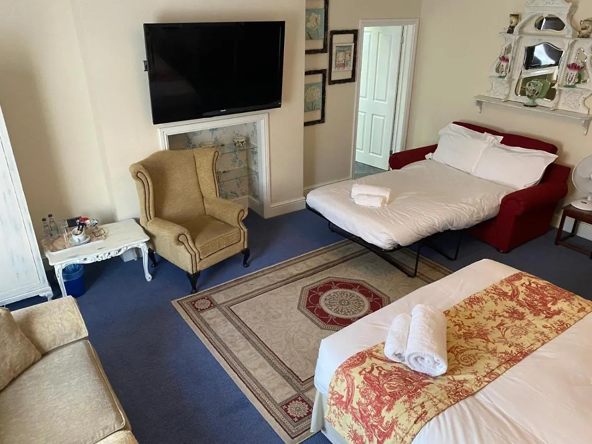 Calder House Bed & Breakfast 3*