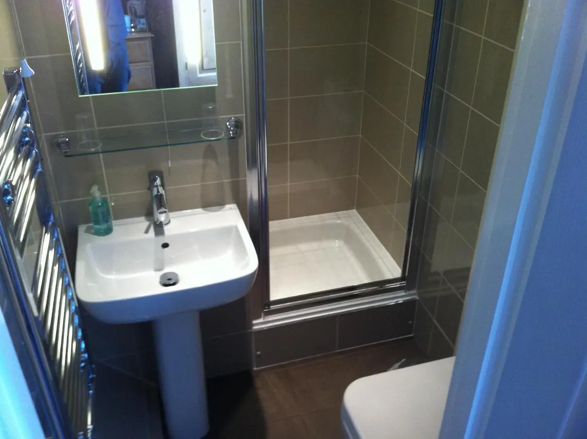 Lakeland House 4*