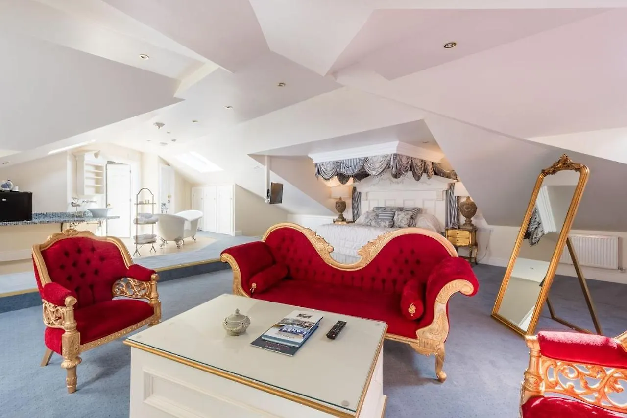 Grange Hotel 4*