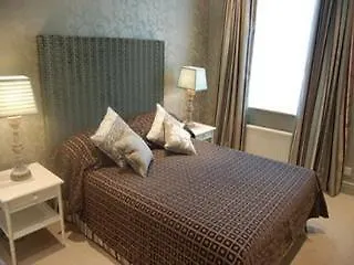 Aparthotel Tufton Arms 3*