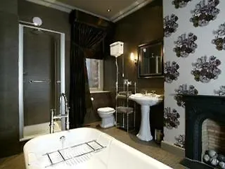 Aparthotel Tufton Arms 3*