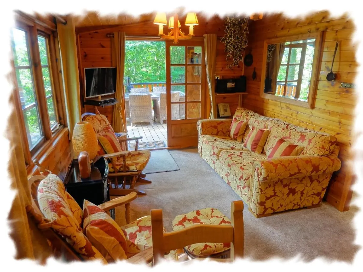 Blelham Tarn Rustic In Tranquil Woodland Ambleside