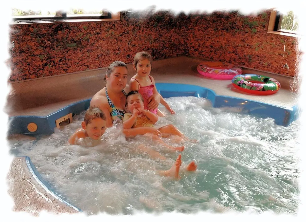 Blelham Tarn Rustic In Tranquil Woodland Holiday home *