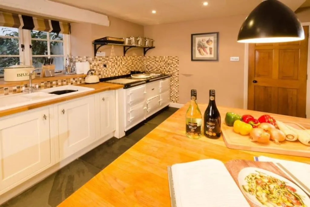 Holiday home The Eltermere Old Barn, *