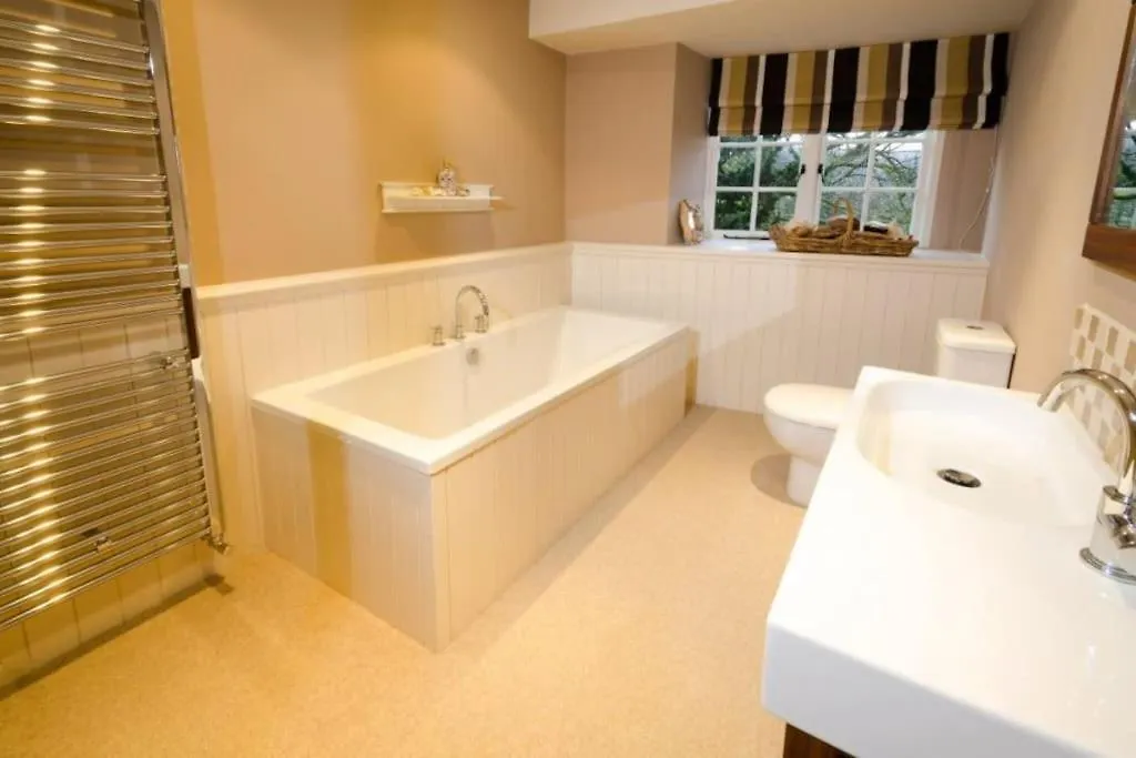 The Eltermere Old Barn, Holiday home *