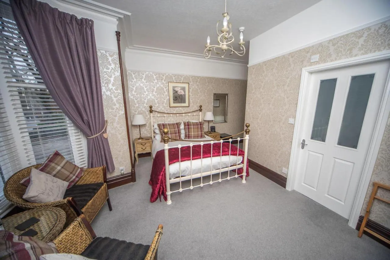Gasthof Glenville House - Adults Only - Incl Free Off-site Health Club With Swimming Pool, Hot Tub, Sauna & Steam Bowness-on-Windermere