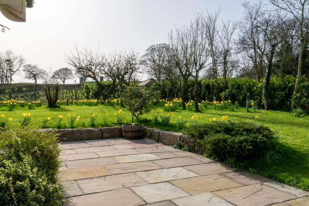 Two Acres Holiday home