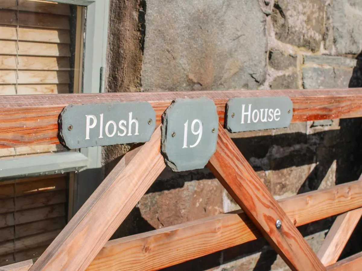 Plosh House Feriehus