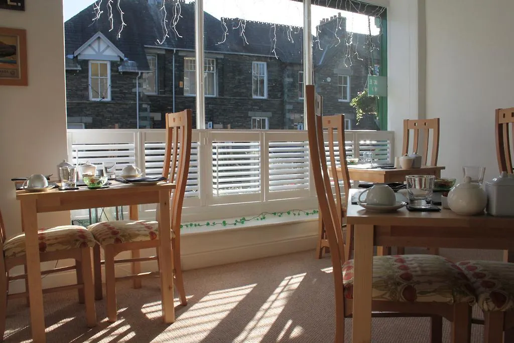 The Lakes Bed & Breakfast 2*