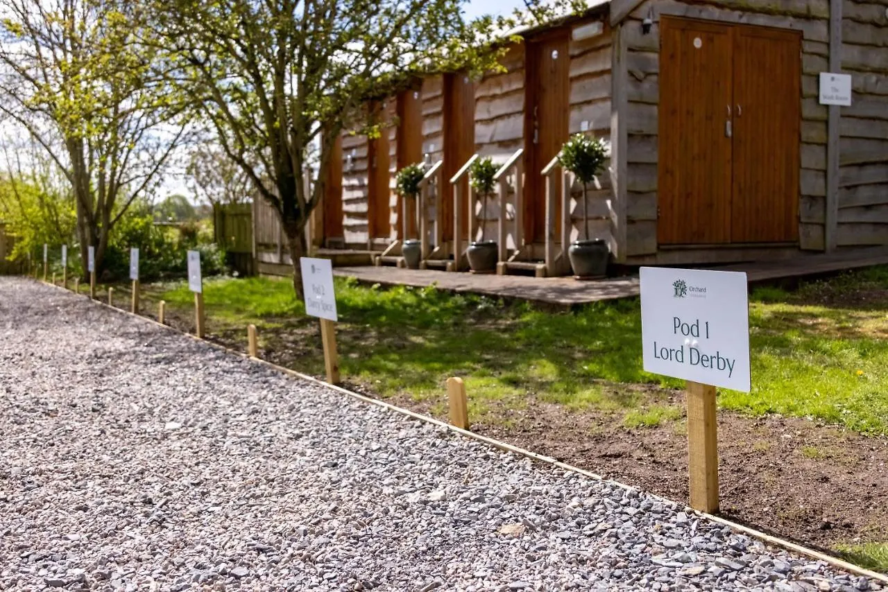 Orchard Hideaways * Penrith