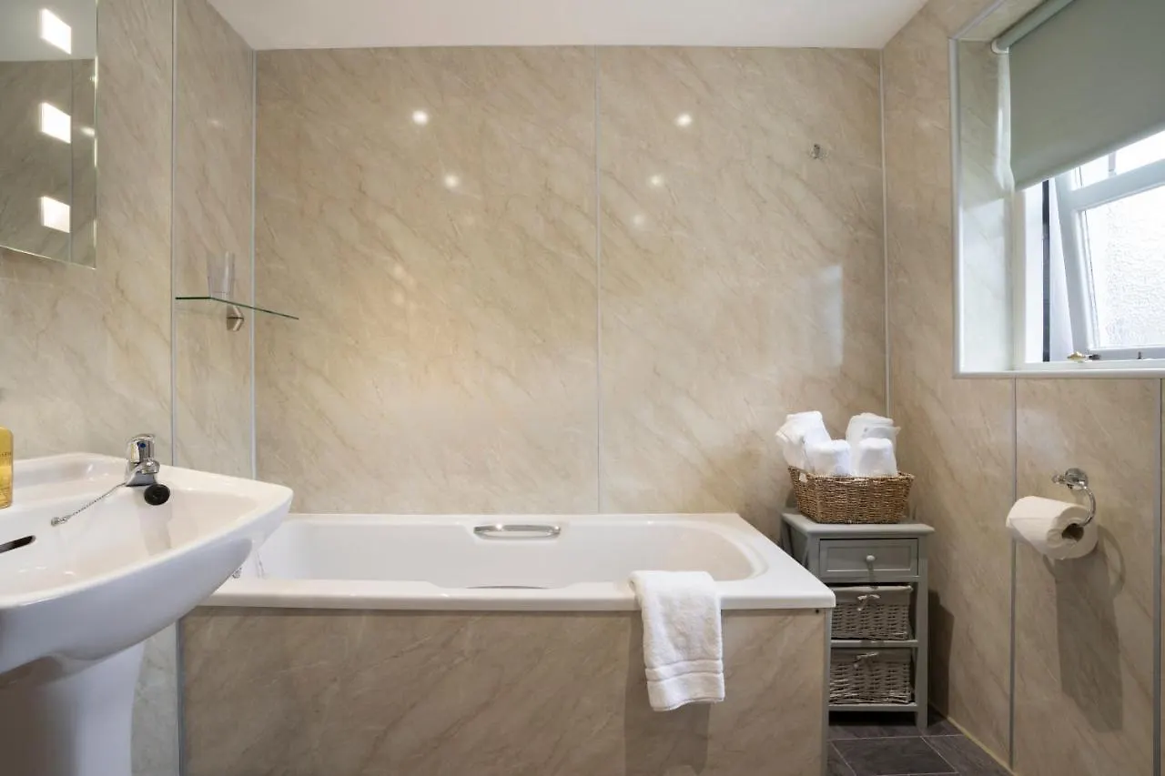 Brantholme Oda ve Kahvaltı 4*