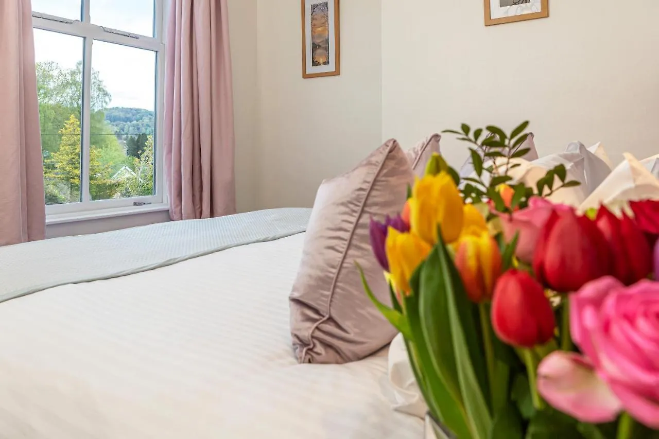 Elder Grove Oda ve Kahvaltı 4*